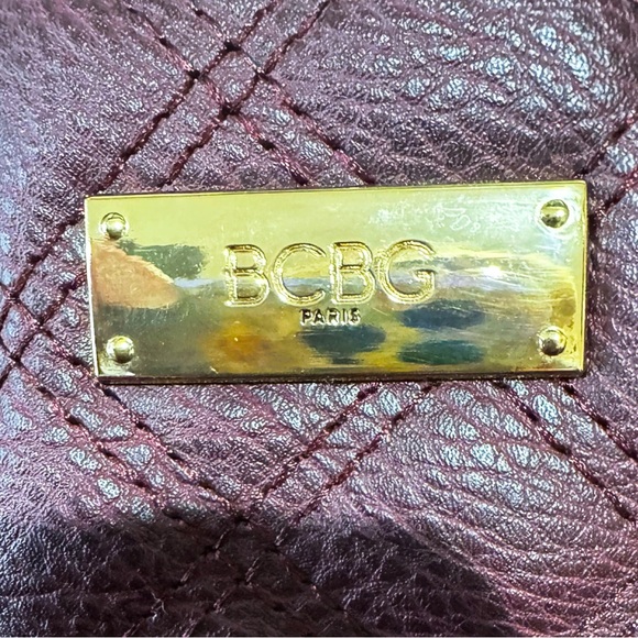 Elegant BCBG Paris Quilted Vegan Leather Purple Tote/Overnight/Laptop Bag - Picture 6 of 6